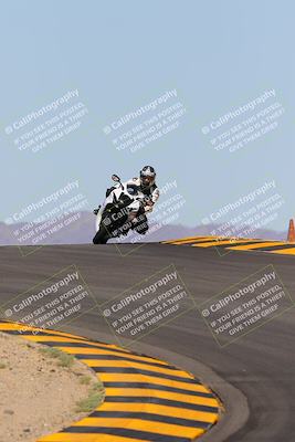 media/Oct-09-2022-SoCal Trackdays (Sun) [[95640aeeb6]]/Turns 9 and 10 (1050am)/